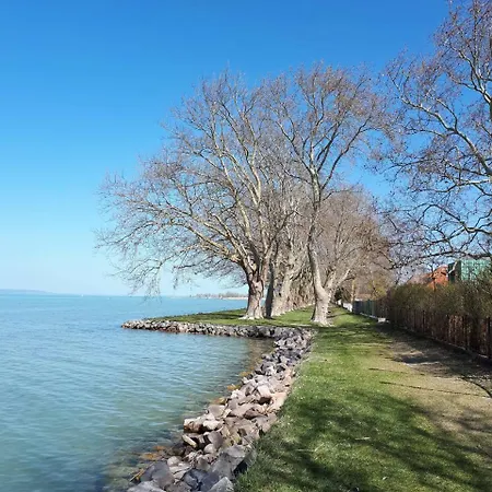 Balaton View Casa de Férias *