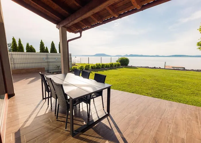 Balaton View Case de vacanță *